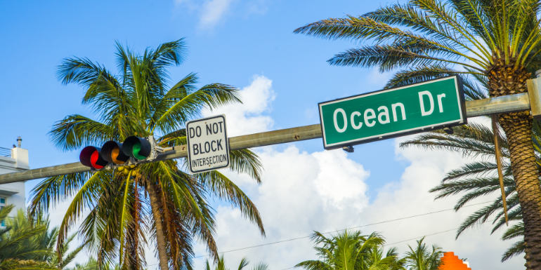 miami florida ocean drive shopping cruise