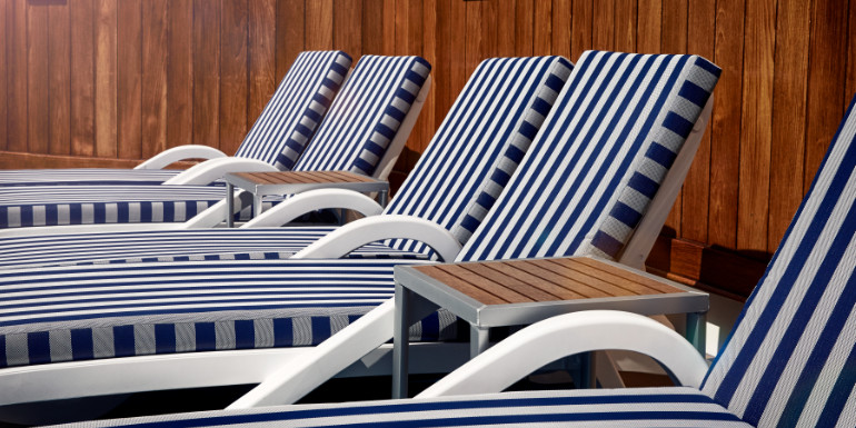 princess cruises lounge chair hogs lounger