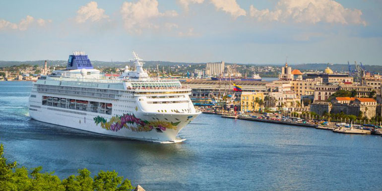 norwegian sky free drinks open bar