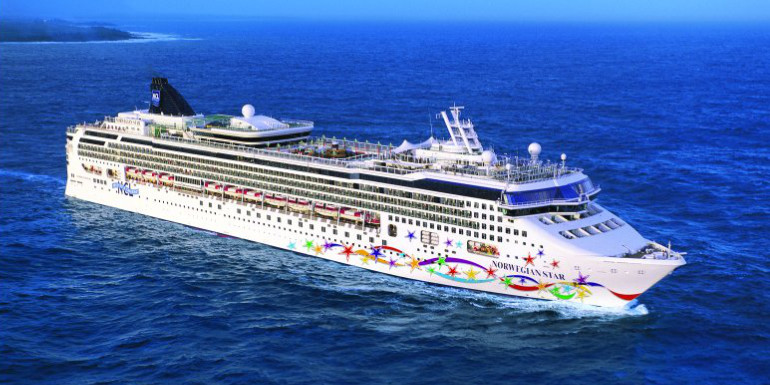 norwegian star overboard british woman rescued