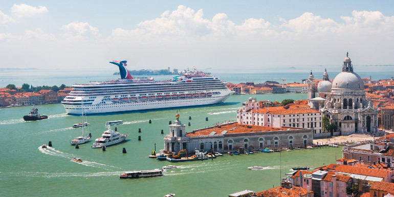 venice italy canal carnival freedom